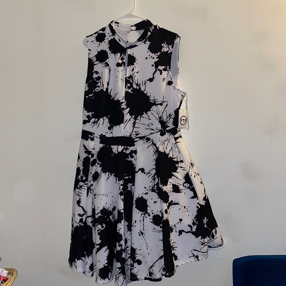 Black and white classy printed dress.
